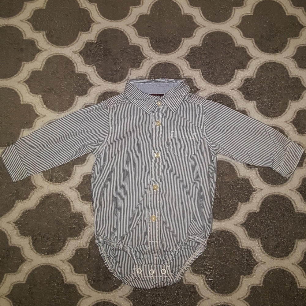 Baby boy button down casual shirt size 9 months